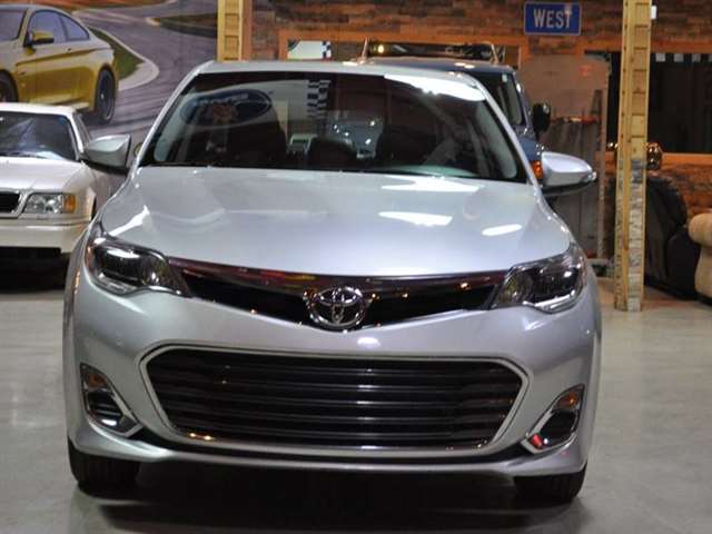 2013 Toyota Avalon XLE 4dr Sedan